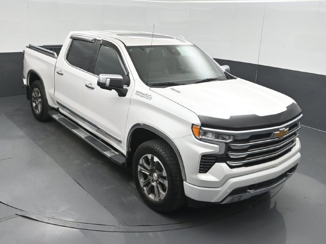 Used 2024 Chevrolet Silverado 1500 High Country w/ Z71 Off-Road Package AWD/4WD image 45