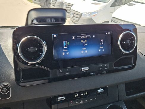 New 2025 Mercedes-Benz Sprinter 2500 image 23