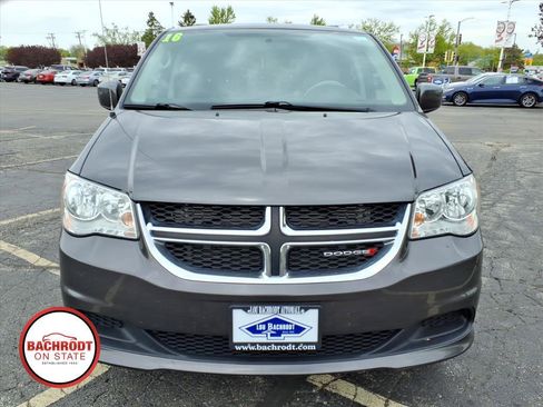 Used 2016 Dodge Grand Caravan SXT w/ Rear Park Assist Package FWD image 2