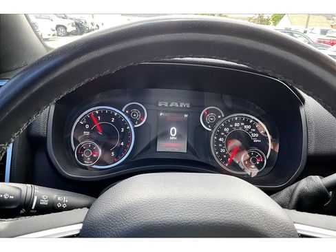 Used 2025 RAM 2500 Big Horn AWD/4WD image 13