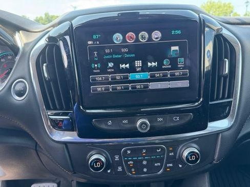 Used 2019 Chevrolet Traverse LT AWD/4WD image 17