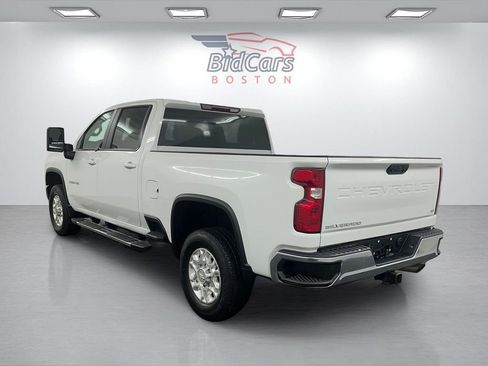 Used 2023 Chevrolet Silverado 2500 LT w/ Convenience Package image 6