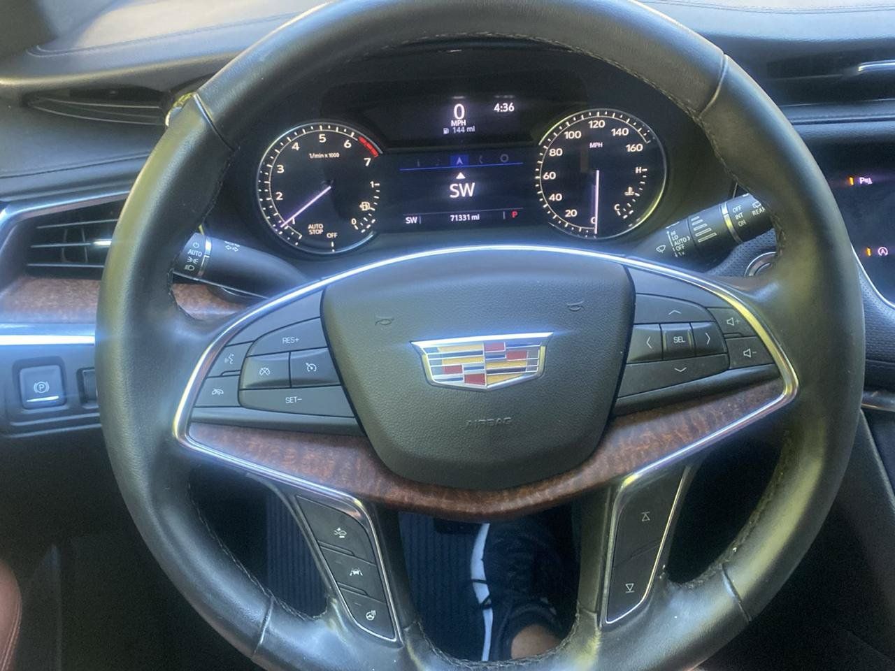 Used 2020 Cadillac XT5 Premium Luxury FWD image 10