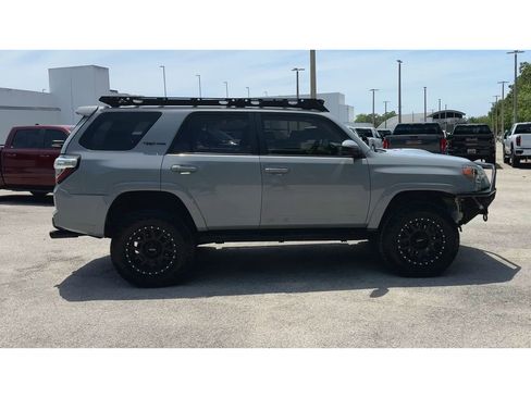 Used 2017 Toyota 4Runner TRD Pro AWD/4WD image 9