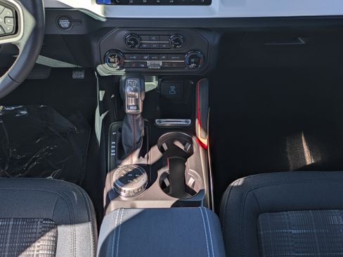 New 2025 Ford Bronco Heritage Edition AWD/4WD image 36