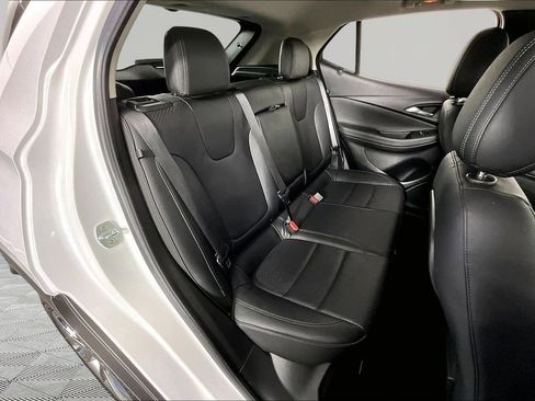 Certified 2022 Buick Encore GX Essence w/ Advanced Technology Package AWD/4WD image 24