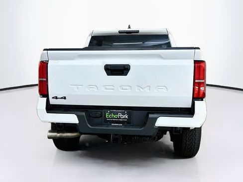 Used 2026 Toyota Tacoma TRD Off-Road AWD/4WD image 7