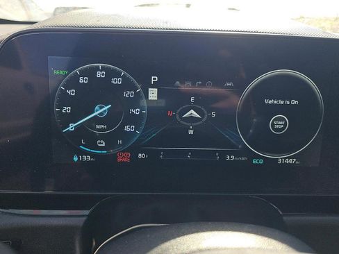 Certified 2023 Kia Niro Wind FWD image 14