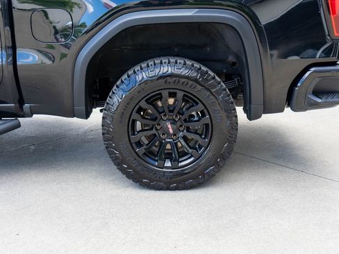 Used 2023 GMC Sierra 1500 AT4X AWD/4WD image 34