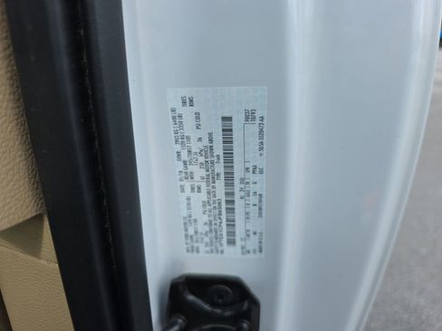 Used 2018 Ford F150 XLT image 35