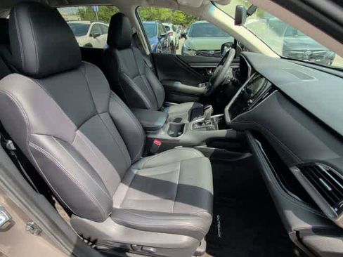 Used 2022 Subaru Outback Limited image 19