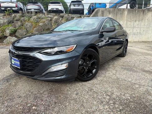Used 2019 Chevrolet Malibu RS w/ LPO, Convenience Package 1 FWD image 2