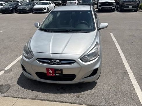 Used 2013 Hyundai Accent GLS FWD image 20