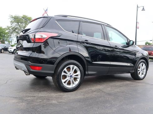 Used 2017 Ford Escape SE w/ Equipment Group 201A AWD/4WD image 5