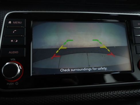 Used 2018 Nissan Kicks S image 27