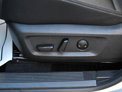 Used 2024 Nissan Rogue SV image 16