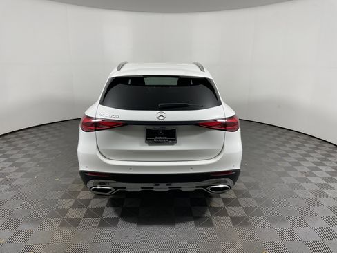 Certified 2025 Mercedes-Benz GLC 300 image 4