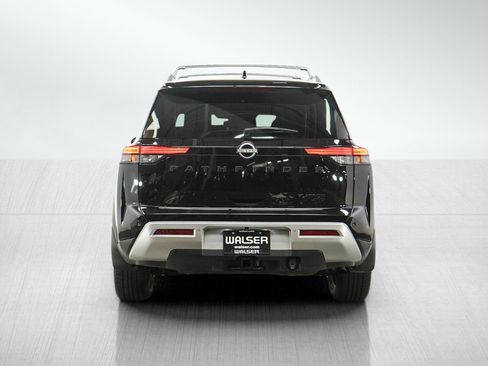 Used 2024 Nissan Pathfinder Platinum AWD/4WD image 4