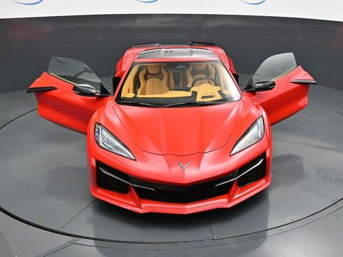 Used 2025 Chevrolet Corvette Z06 image 25