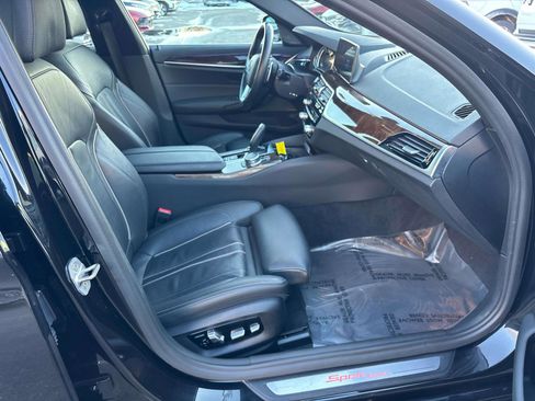 Used 2018 BMW 540i xDrive image 15