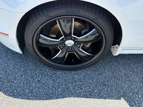 Used 2013 Ford Mustang GT Premium w/ Security Pkg RWD image 29