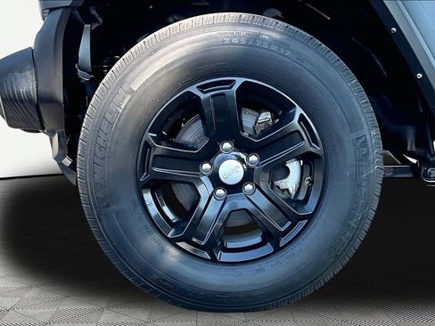 Used 2022 Jeep Wrangler Unlimited Sport AWD/4WD image 21