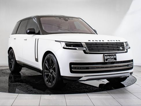 Used 2022 Land Rover Range Rover SE image 12