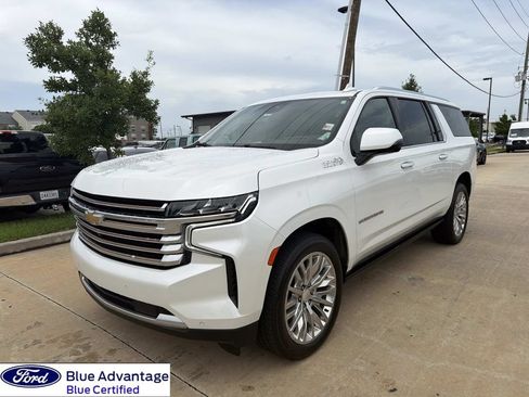 Used 2023 Chevrolet Suburban High Country w/ LPO, Illumination Package RWD image 5