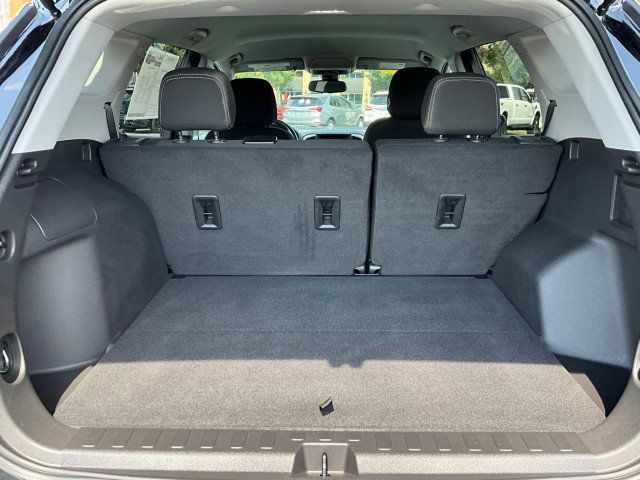 Used 2022 GMC Terrain SLE w/ Driver Convenience Package FWD image 33