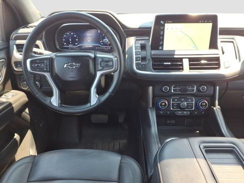 Used 2024 Chevrolet Tahoe Z71 w/ Luxury Package AWD/4WD image 13