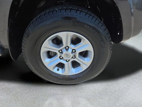 Used 2019 Toyota 4Runner SR5 Premium AWD/4WD image 29