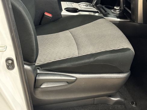 Used 2024 Toyota 4Runner SR5 AWD/4WD image 29
