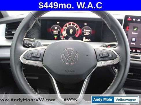 Used 2025 Volkswagen Tiguan SE AWD/4WD image 28