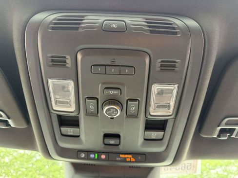 Used 2022 Cadillac Escalade ESV Premium Luxury AWD/4WD image 30