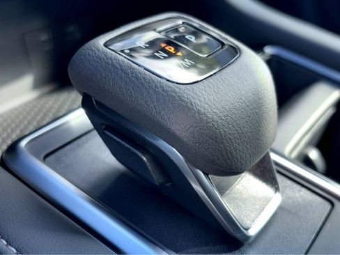 Certified 2025 Nissan Pathfinder SV w/ SV Premium Package FWD image 23