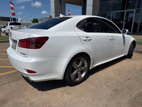 Used 2013 Lexus IS 250 w/ Premium Pkg Value Edition RWD image 4
