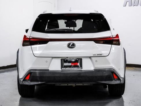 Used 2019 Lexus UX 200 w/ Premium Package FWD image 15