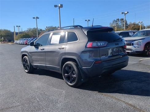 Used 2021 Jeep Cherokee Latitude Plus image 8