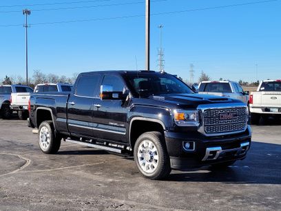 Used 2019 GMC Sierra 2500 Denali w/ Duramax Plus Package