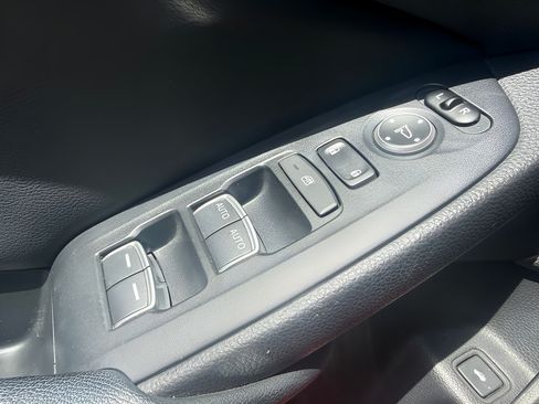 Used 2018 Honda Accord Sport image 25