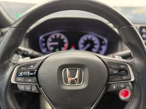 Used 2018 Honda Accord Sport image 29
