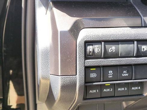 Used 2025 Toyota 4Runner TRD Off-Road AWD/4WD image 13