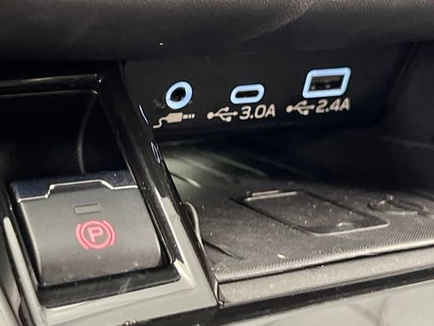 Used 2023 Subaru Outback Premium image 53