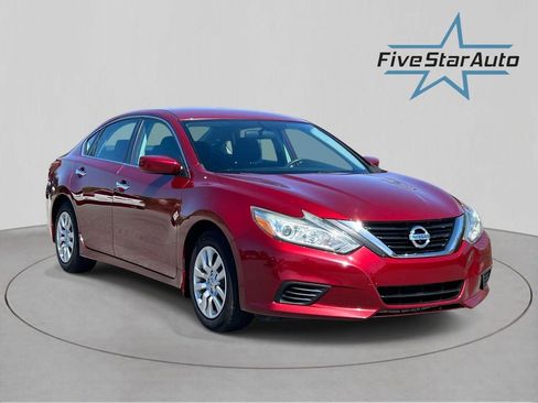 Used 2018 Nissan Altima 2.5 S w/ S Convenience Package image 1