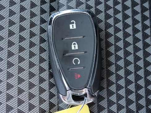 Used 2025 Chevrolet Trax LT w/ LT Convenience Package FWD image 43