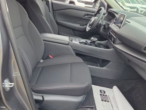 Used 2024 Nissan Rogue S image 15