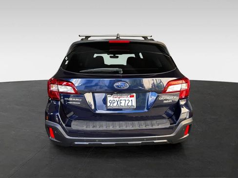 Used 2018 Subaru Outback 3.6R Touring AWD/4WD image 6