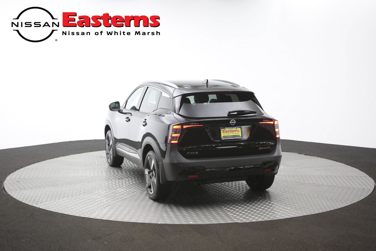 Used 2026 Nissan Kicks SR w/ SR Premium Package AWD/4WD image 38