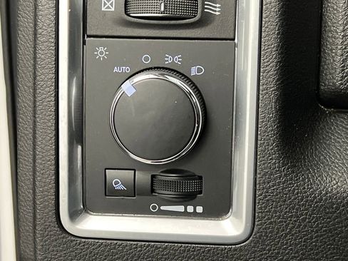 Used 2024 RAM 1500 Classic SLT image 35