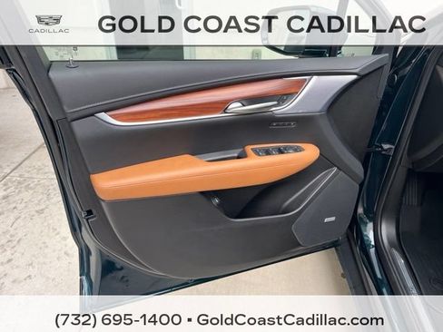 Certified 2025 Cadillac XT5 Premium Luxury w/ LPO, Floor Liner Package AWD/4WD image 16